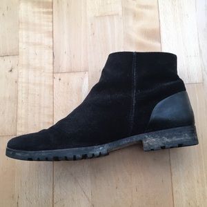 Paul Green Real Suede Flat Black Booties Sz 8.5